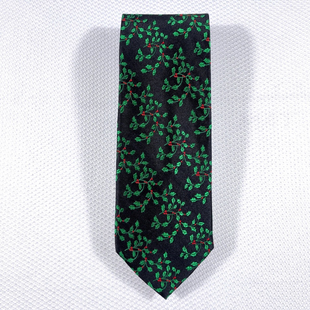 Paul Fredrick Mens Silk Christmas Tie Black Holly Berry Holiday Necktie Classic